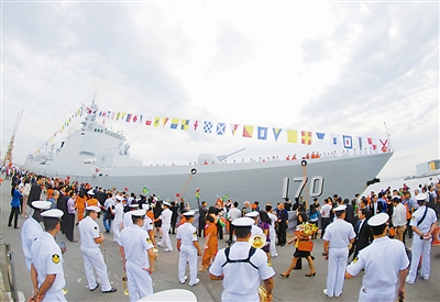 中国海军舰艇编队抵达巴西访问