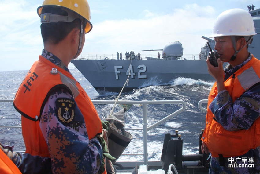 高清:中国海军兵发大西洋 与巴西首度联合军演