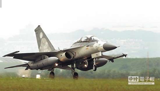 台超级经国号战机性能提升 加挂远距遥攻导弹
