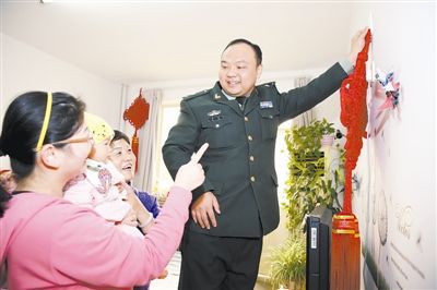 解放军装备学院清理53套违规占房 全部分给基