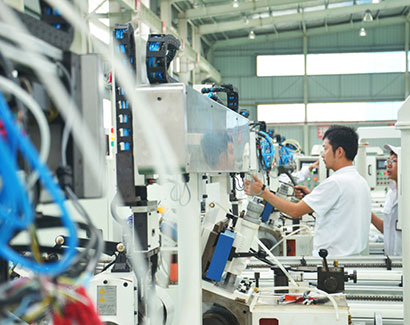 贯彻落实省委十一届五次全会精神