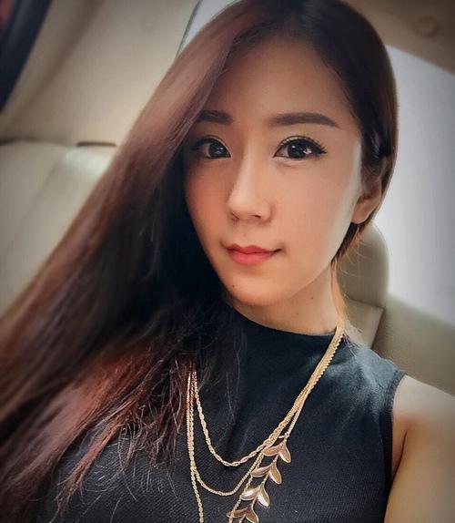 中国姑娘秀美臀走红:波涛汹涌,前凸后翘,宅男欲罢不能